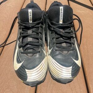 Nike Baseball Cleats VaporMen’s Size 12 Black and White
